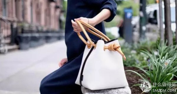 买得起又不撞包:除了Coach、MK，还有这10个时髦又小众的选择!