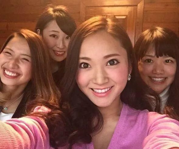 蒋劲夫首次公开恋情，难道是被此前的GAY传闻刺激到了么？