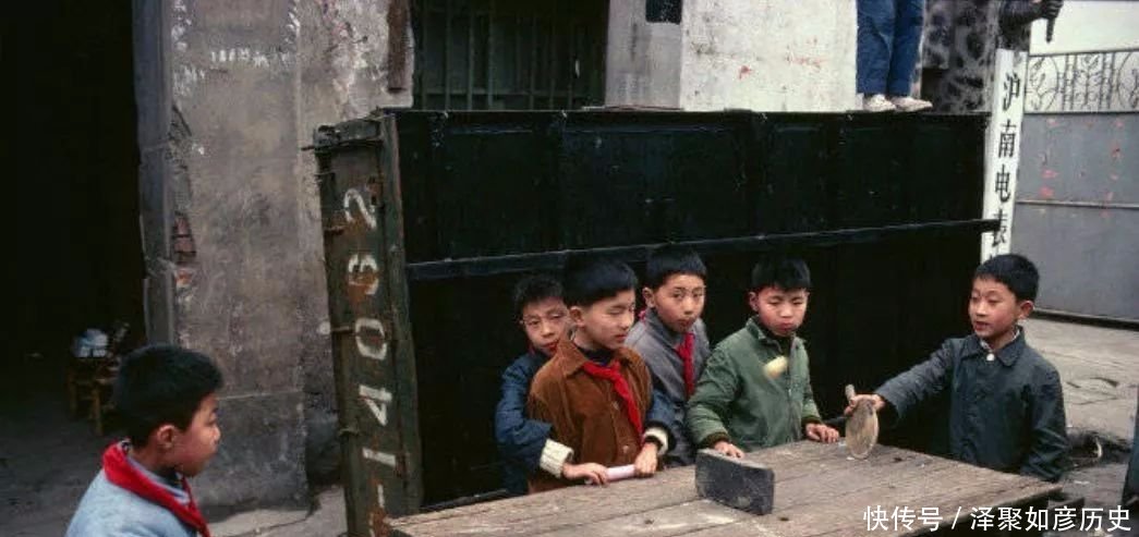  回忆@【童年记忆】充满回忆的80年度老照片，记录逝去的那个年代