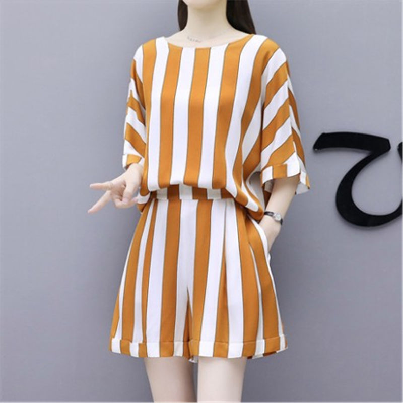 小个子女生，三伏天少穿裙子，刚刚上新的阔腿短裤套装，美爆了