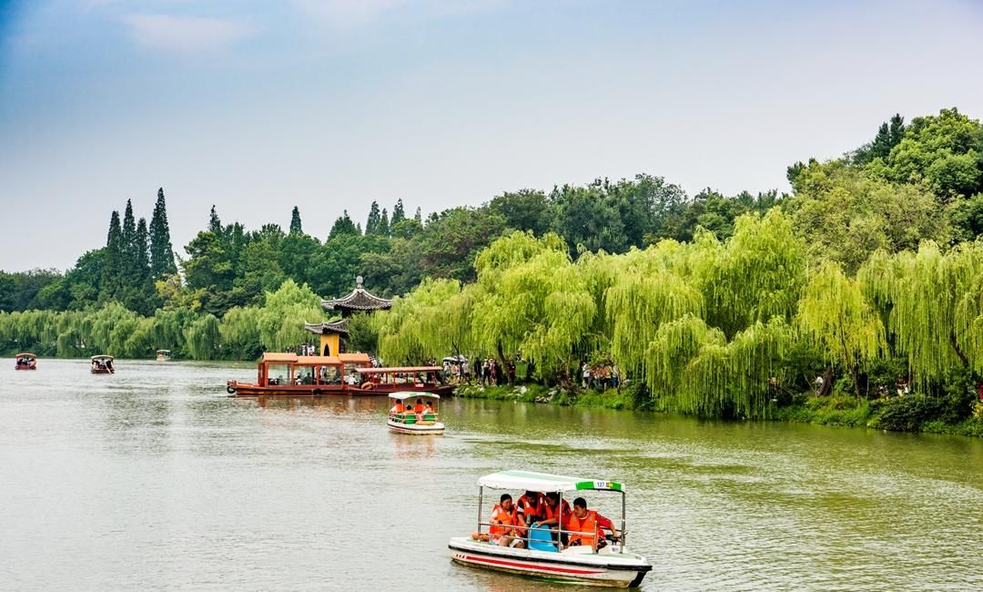 国庆长假旅游收入最高的省份，不是四川，也不是浙江！