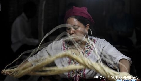 新疆：美食荟萃的喀什夜市