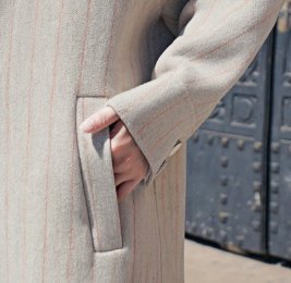 我的天，太洋气了!这一种“双面绒大衣”火了，上身时髦不已