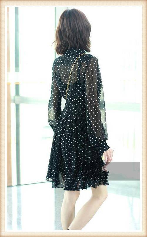 当范冰冰王丽坤同穿薄纱裙，网友：终于见识到高级脸的最高形式