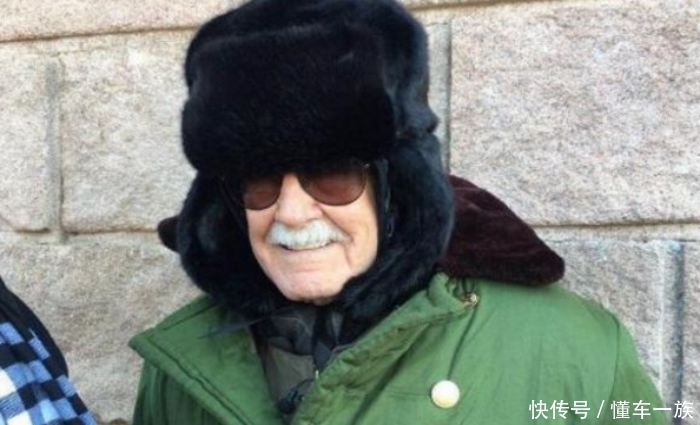 美国人不明白：这东西明明很贵，为何中国家家户户都有？太有钱了