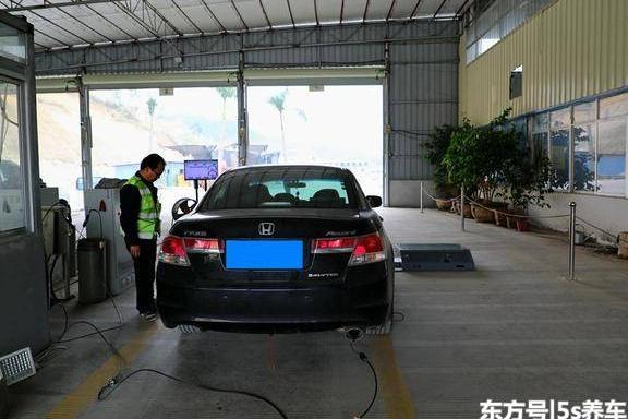 汽车年审新规出台后，那些审验不过的老车，是否意味着要报废？