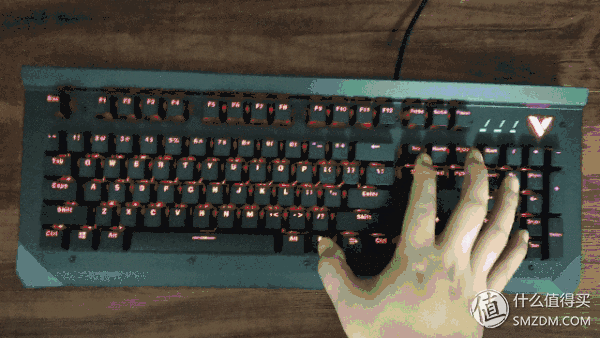 键盘脏了怎么办?拿去冲冲水!RAPOO 雷柏 V750防水背光机械键盘体验