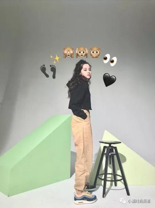 无敌长腿先开外挂！一览隐藏版鞋头欧阳娜娜的球鞋女孩穿搭术！