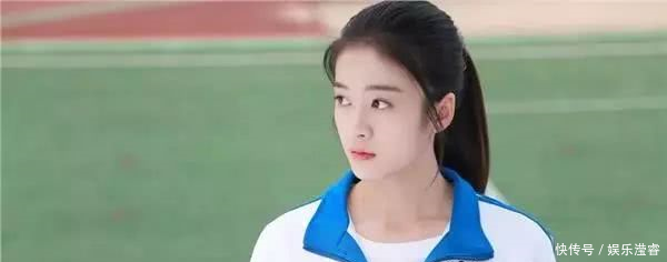 初恋脸张雪迎已经长大，背带裤清新可人的她浓妆更惊艳！