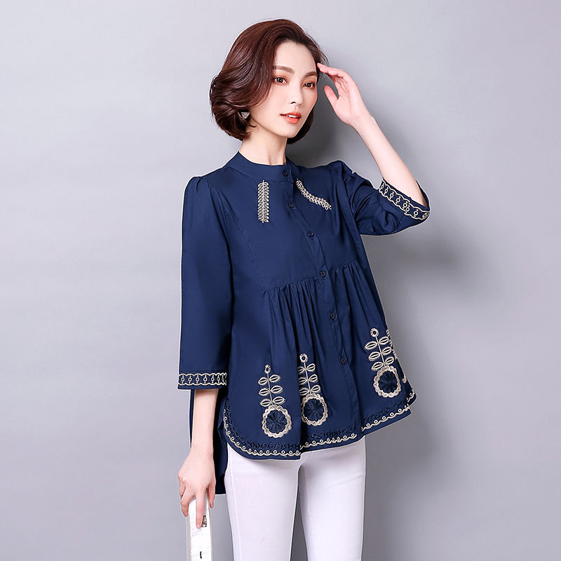 刚上新的秋款小衫!一款比一款有女人味，48岁妈妈穿，美的惊人