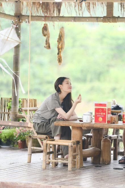 Angelababy颜值比倪妮高这么多，旗袍装却不及倪妮十分之一！