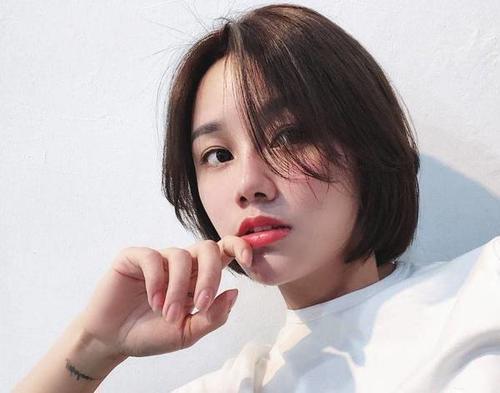 初秋短发流行剪“灯笼头”，剪了千万不要发朋友圈，因为太美了！