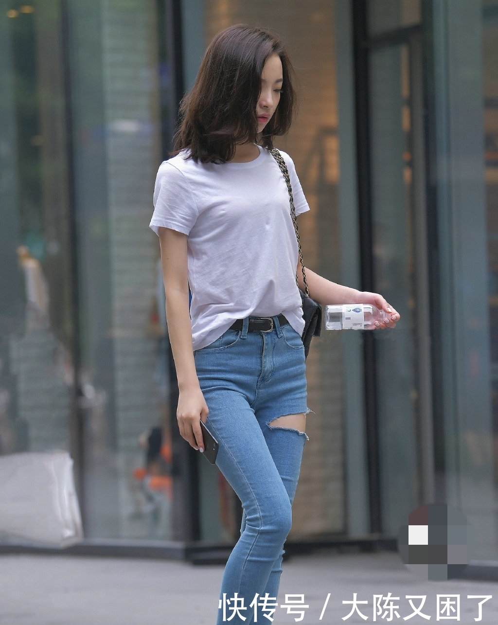 「 牛仔裤」大长腿总是那么吸引人,漂亮性感的牛仔裤美女
