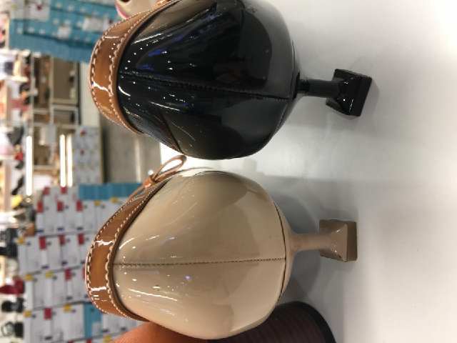 高跟鞋的跟现在都做成这样了，看来我真的是outo啦