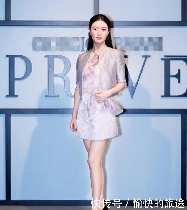 「 田海蓉惊艳到」今一袭黑裙秀身材绝了,我一女生看了都爱!,她曾苦恋陆毅4年无果
