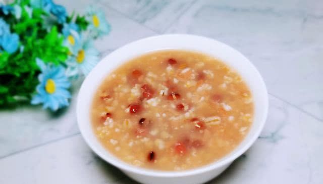  「水灵」女性每天喝杯“它”，不出一个月，告别黄脸婆，皮肤比以前水灵