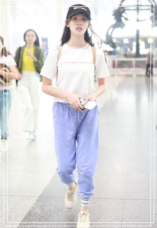 林允瘦到脱相？素颜现身变大妈，网友：不化妆就出门谁给的勇气？