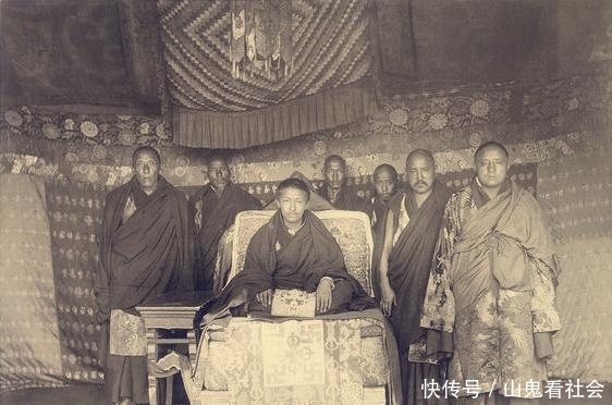 印度总督逼班禅跪拜英国太子，班禅：我只跪拜我大皇帝，其余不行