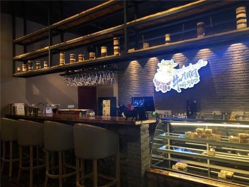 西藏自驾之旅第4天：大雪中前往稻城亚丁，看到4个交通事故