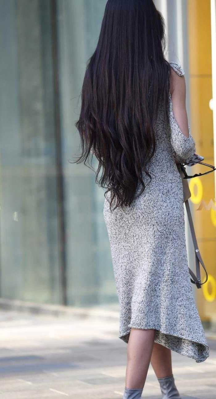 街拍: 气质温婉的天然美女, 一袭长裙仙气飘飘