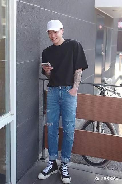 六招造型神技巧教你搭配Oversize T恤也能穿出好比例