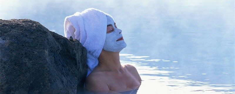 『水乳』涂睡眠面膜前要涂水乳吗