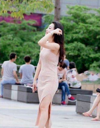 螓首蛾眉的打底裤美女,清新不失性感,让人移不眼睛!