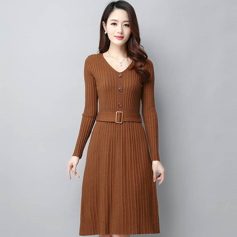 这么洋气的秋裙头次见，原来今年流行这么穿，确实美