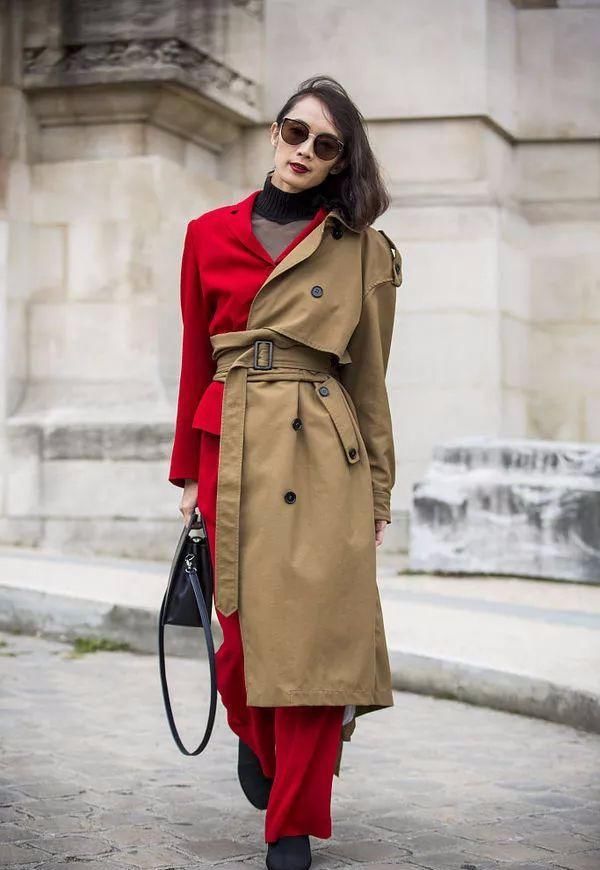 172女神练习瑜伽多年，却被网友评论：又胖了，原来是衣服惹的祸