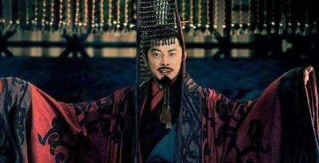 『皇帝』曹丕为什么不将汉献帝送至蜀国,让喊着除贼兴汉的三国刘备进退两难呢