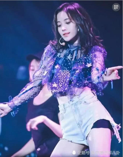 锦鲤杨超越和千年美女鞠婧祎同穿短裤，有一种短裤是她俩的专属！