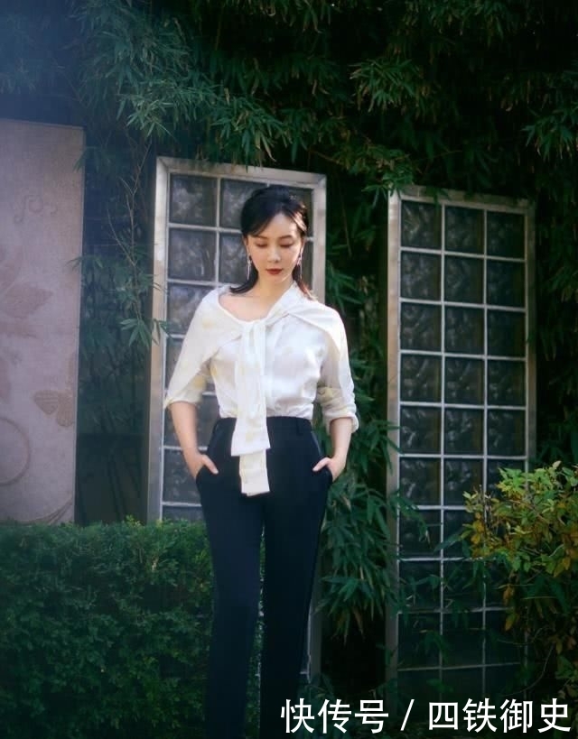 『 陈数』43岁依然美得惊艳，陈数太敢穿了！先是深V连衣裙又穿豹纹配长裙