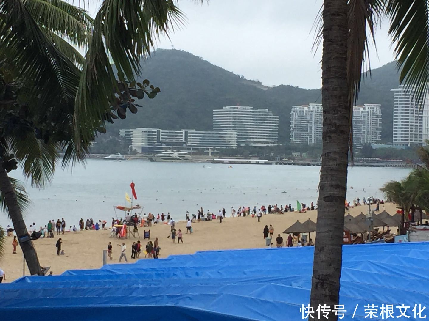 因大海到三亚，爱上大海