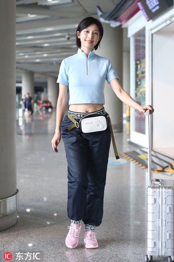 张俪的马甲线和袁姗姗有的一拼!怪不得秀起小蛮腰不遗余力