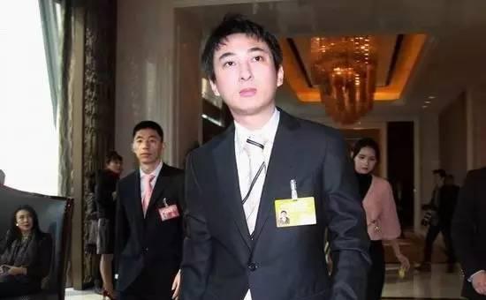 她出身农村靠自己大火，王思聪希望守护她，今被造谣发微博表态