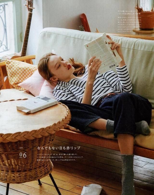  『卡其色』每个人常有的“萬年花纹衫”，如何穿才高端大气？