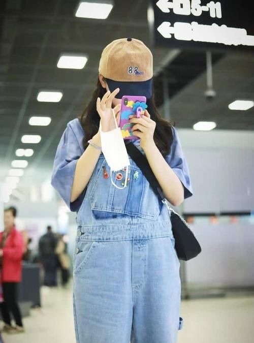  「帽子的搭配」帽子的五种搭配术，每一款都是服装搭配的点睛之笔，这样戴准没错