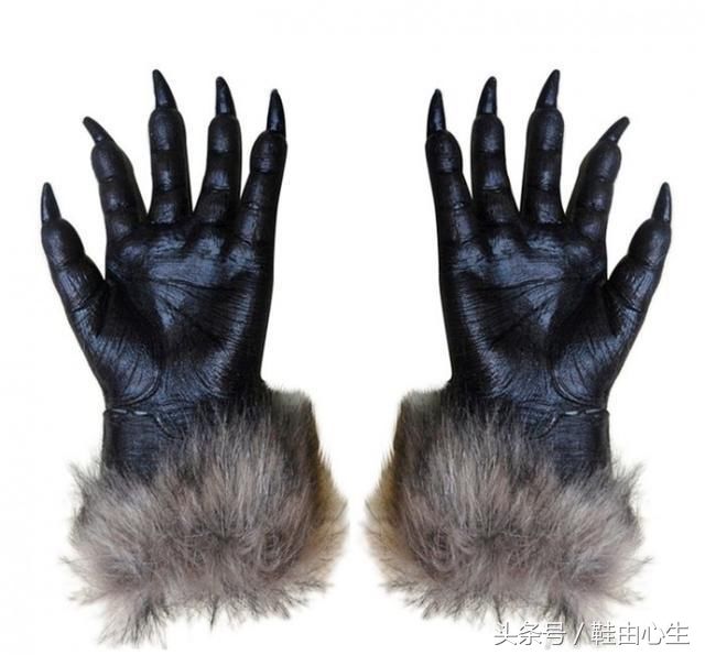 街拍看不懂的设计，这样还真有人敢穿