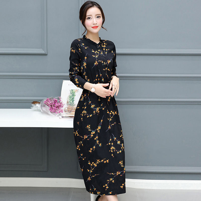 还穿小衫+阔腿裤?过时了!今秋流行A字裙+高跟鞋，高雅显年轻