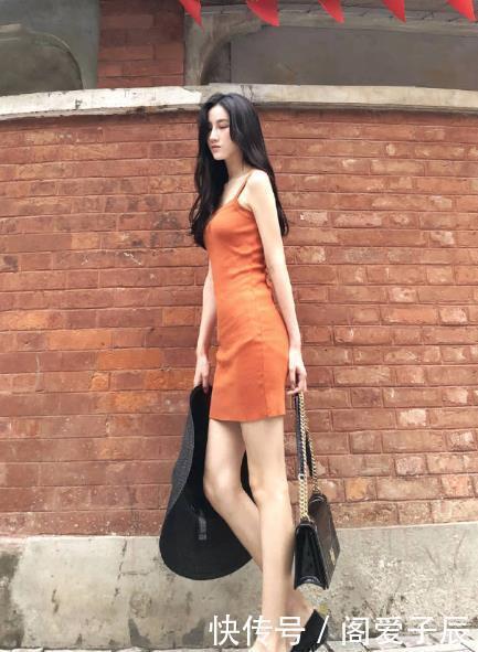 「简洁」洋溢着高贵气质女,非常简洁干练,又令人向往