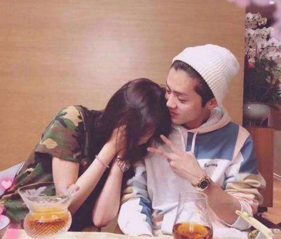 17岁女孩化妆成鹿晗，卸妆后美呆，网友：还以为是鹿晗本人呢！