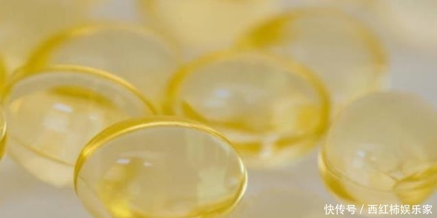  #脸上#维生素E护肤方法，别直接擦脸上用对方法，皮肤白嫩又细腻