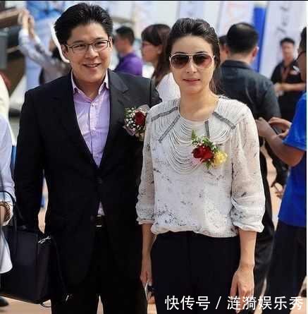 郭晶晶终于开窍了, 网友 阔太就该这样! 穿衣美哭你!