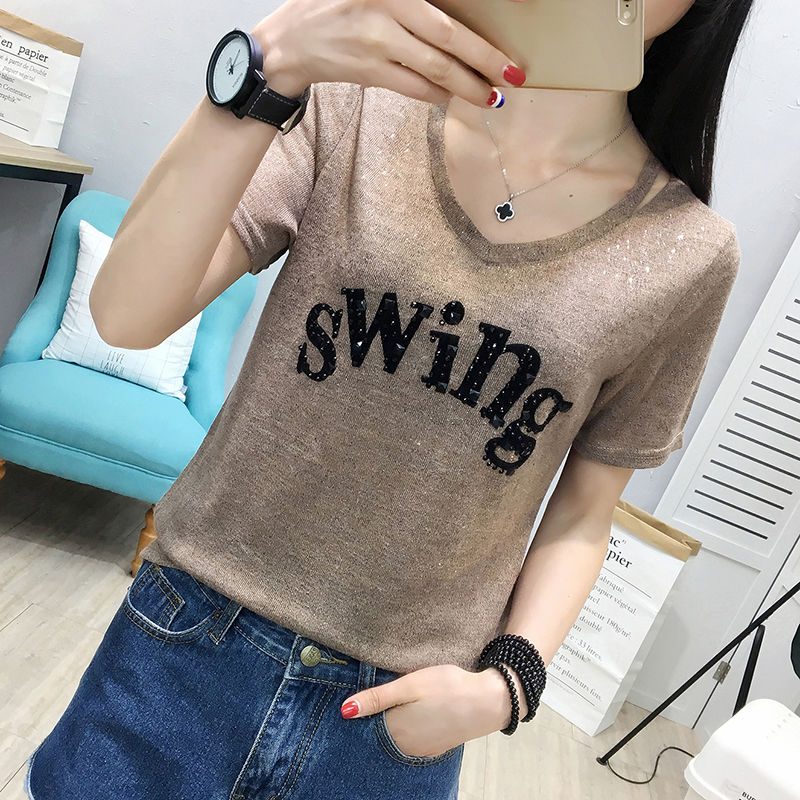 谁说丰满女人不好看?瞧瞧下面女人这样穿，性感撩人穿出迷人风采