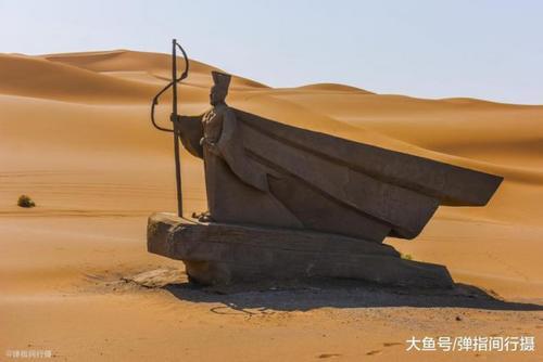 紧连城市的新疆库木塔格沙漠 堪称世界治沙“绿不退 沙不进”的奇