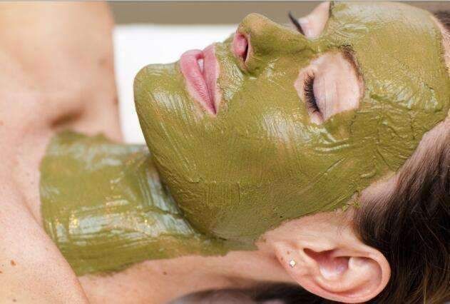 为何黑头总是反复去不掉? 用3招不撕不挤, 黑头粉刺“如雨落下”