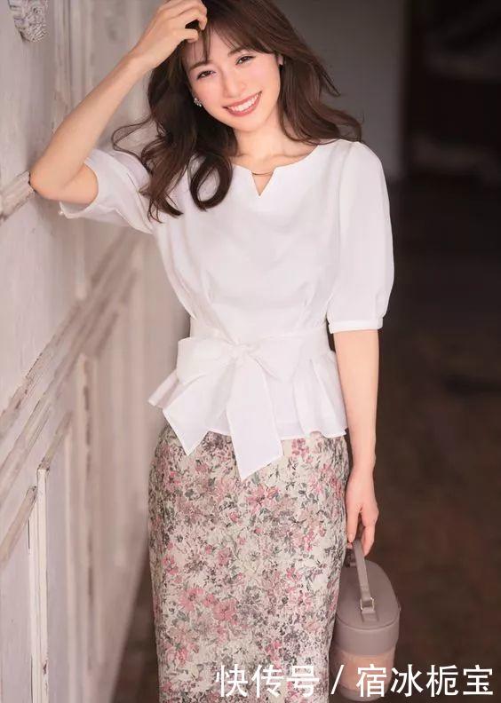  『女人』有肚子的女人别再“塞衣角”啦，学日本杂志这样穿，时髦真显瘦！
