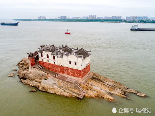 长江中这个700多年的“钉子户”，经历无数次洪峰，岿然不动！