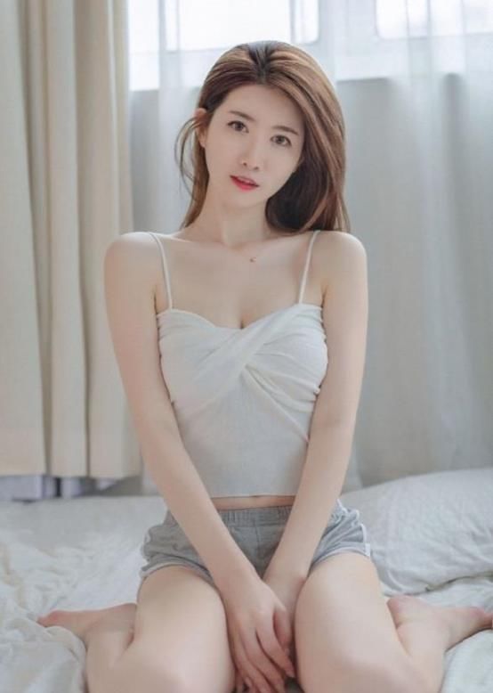 现出|精致美女,减龄又百搭,掩映生姿!