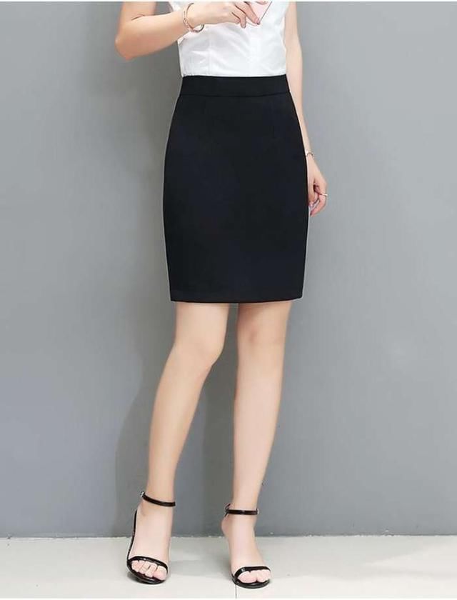 知道为什么这么漂亮御姐喜欢穿包臀裙吗？因为端正洋气显身材